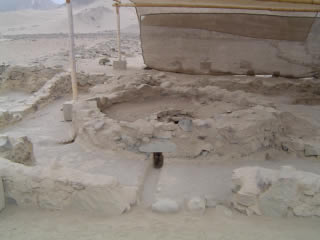 piramide del anfiteatro 02