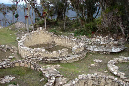 COMPLEJO ARQUEOLOGICO MONUMENTAL KUELAP - CASAS CIRCULARES 15