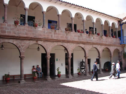 MUSEO HISTORICO REGIONAL DEL CUSCO - LA CASA DEL INCA GARCILASO DE LA VEGA) 03