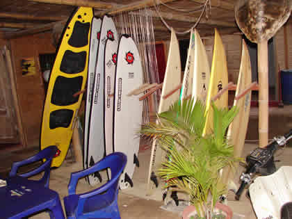 ESCUELA DE TABLA HANDS AND SURF IN ZORRITOS 03